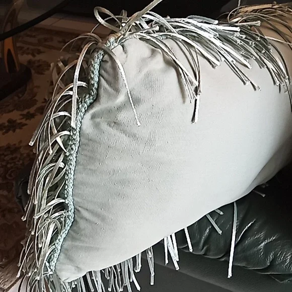 425 South Los Angeles Rectangular Fringe Pillows. Set Of 2. Teal. 28"x14". Great - Picture 8 of 13